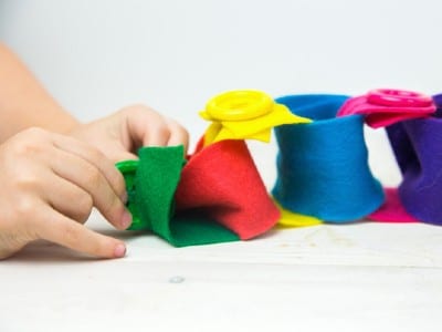 felt button chain toddler activity wonder noggin