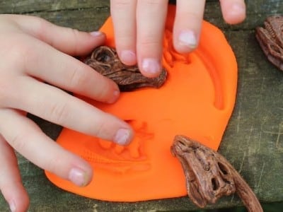 dinosaur playdough wonder noggin